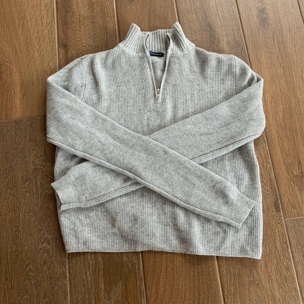 Brandy Melville cropped sweater